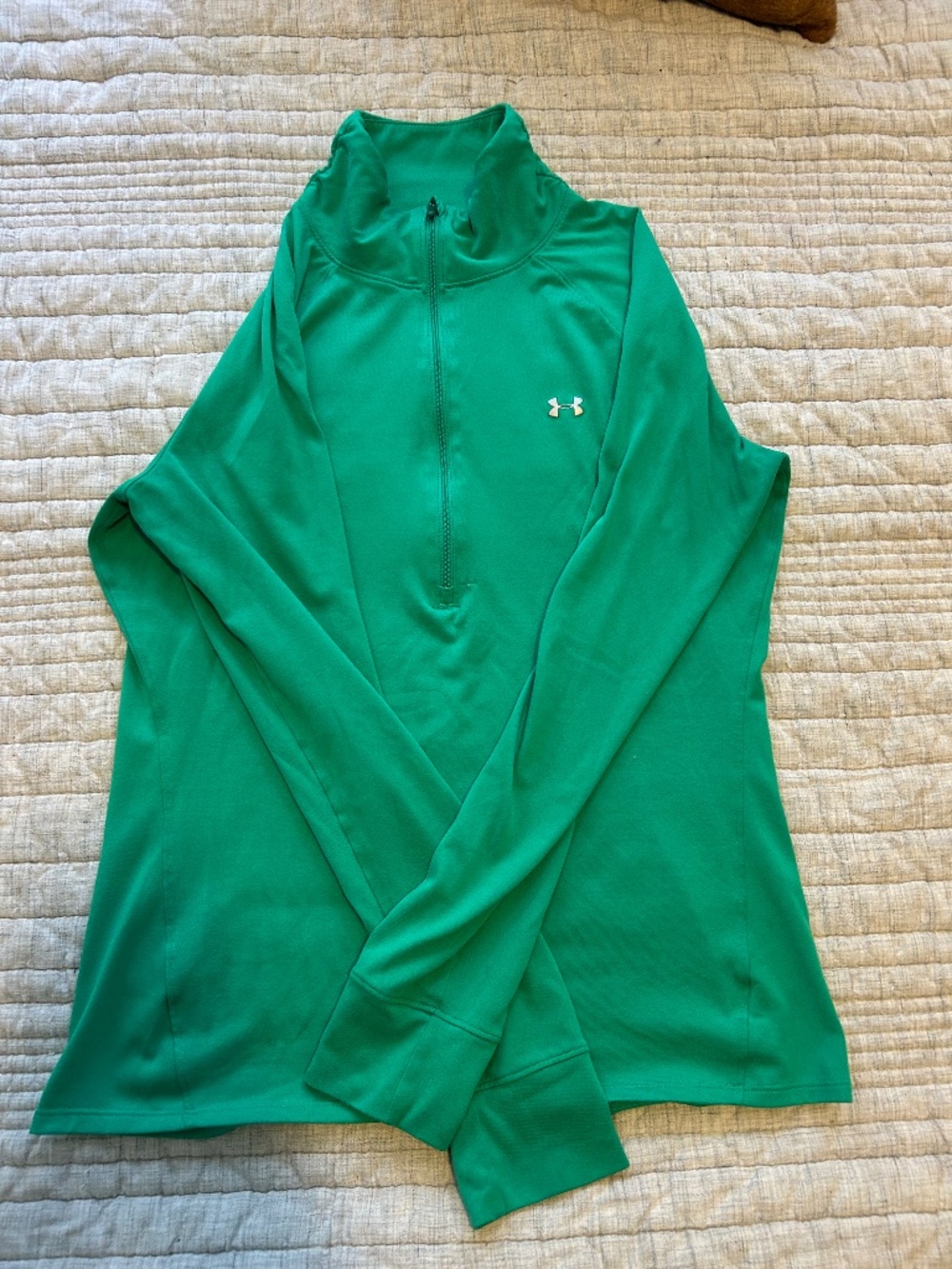 Under Armor green women's long-sleeve 1/4 zip lightweight athletic pullover, Med